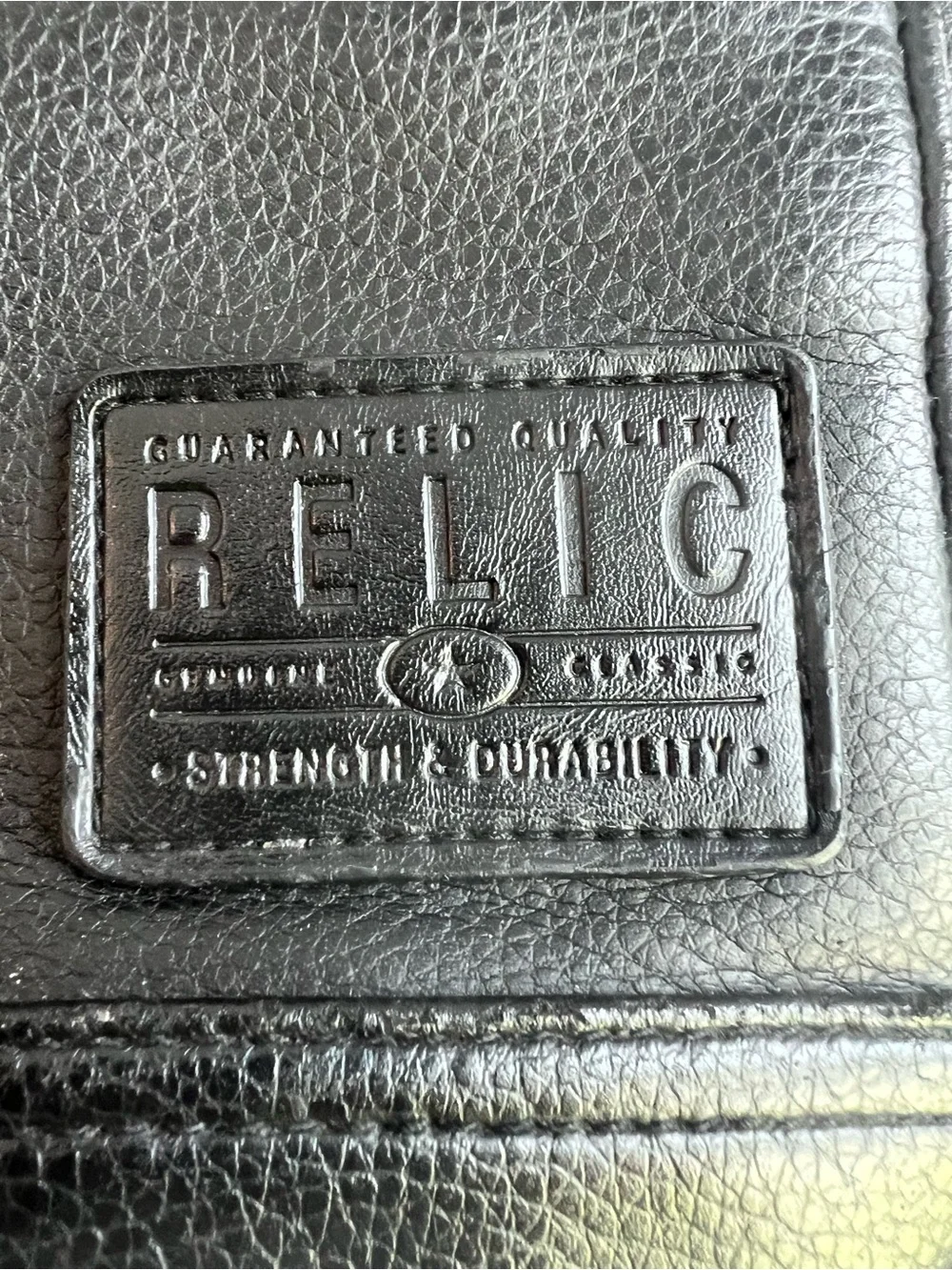 Relic Multi-Pocket Organizer Crossbody Bag, style # RL6033